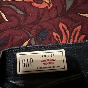 Women’s Girlfriend midrise Gap jeans